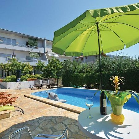 1 Bedroom Nice Apartment In Kastel Sucurac Kaštela Extérieur photo